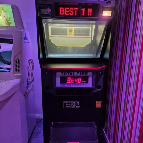 Namco Quick and Crash skjutspel i arkadhallen